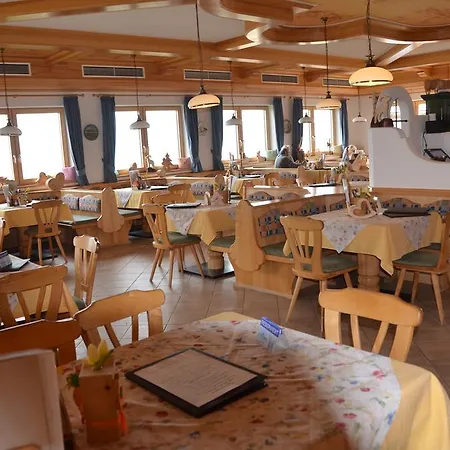 Gasthof-pension Urzn Πανσιόν Altmünster