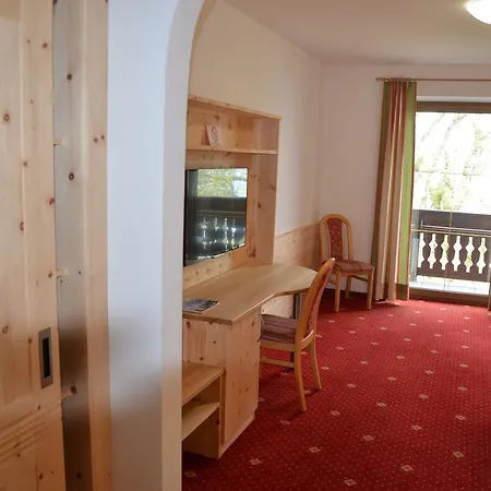 Pensionat Gasthof-pension Urzn 2*