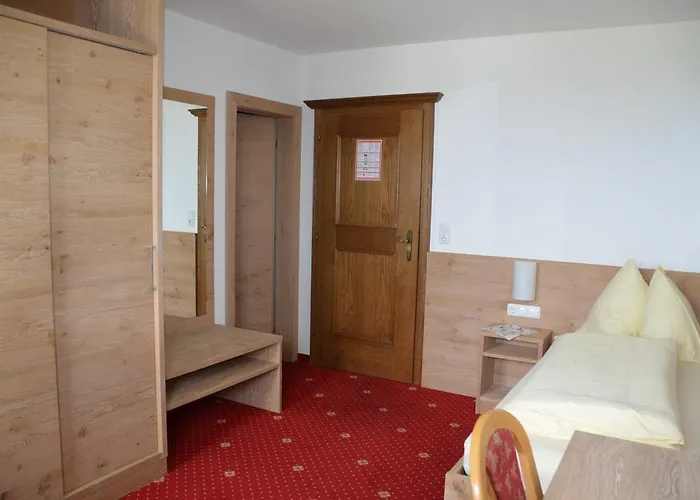 Gasthof-pension Urzn Πανσιόν Altmünster